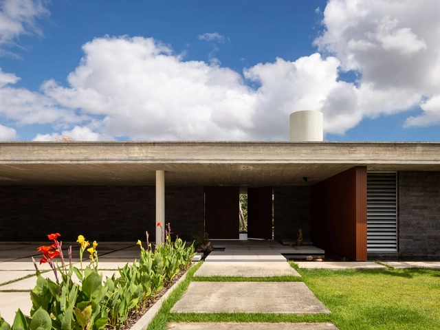 Casa GG / Fernandes Atem Arquitetos - Fotografia de Exterior, Casas, Jardim, Fachada, Porta