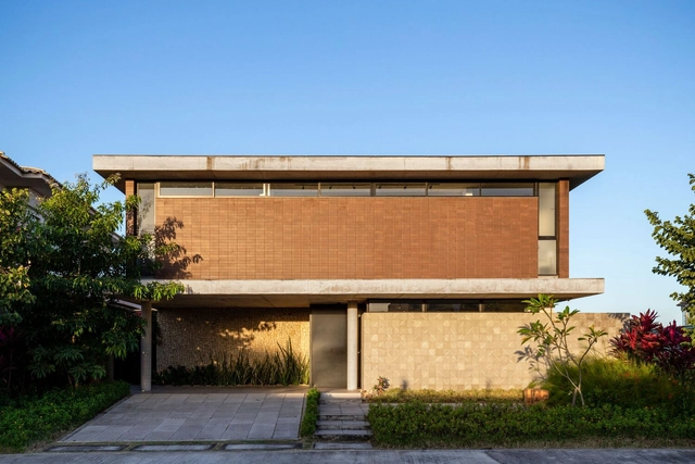 Casa AR / Fernandes Atem Arquitetos - Fotografia de Exterior, Casas, Fachada, Porta