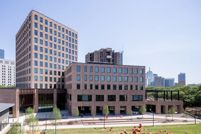 西德理查德森寄宿学院 / Barkow Leibinger - 建筑图, 大学, 花园, 表皮, 城市