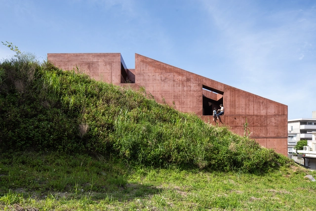 Casa em Ginowan / Matsuyama Architect and Associates - Fotografia de Exterior, Casas, Fachada