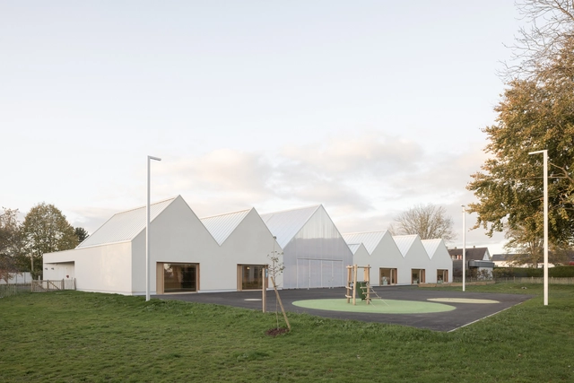 Jardín de infancia en Saint-Ouen-Du-Tilleul / ACAU Architectes - Fotografía exterior, Sustentabilidad, Fachada