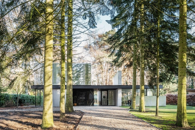 Casa Beli / Studio Okami Architects - Fotografia de Exterior, Casas, Fachada, Porta, Floresta