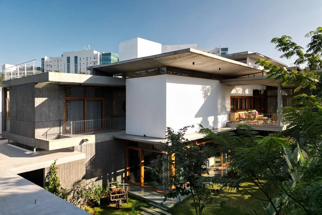 House of Canopies / STUDIO MOTLEY - Exterior Photography, Houses, Facade, Door