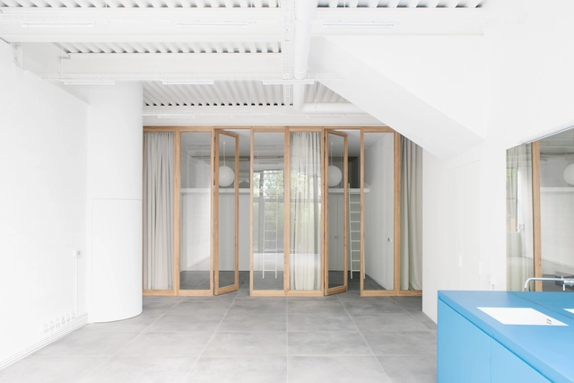 Beaumarchais Apartment Renovation / miogui - Interior Photography, Apartment Interiors, Door, Facade, Chair
