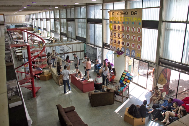 Os desafios de repensar os cursos de arquitetura - Imagem de Destaque