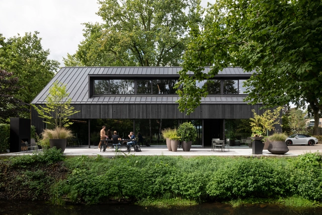 Escritório Black Barn / studio] [Space architecten - Fotografia de Exterior, Decoração , Jardim, Fachada