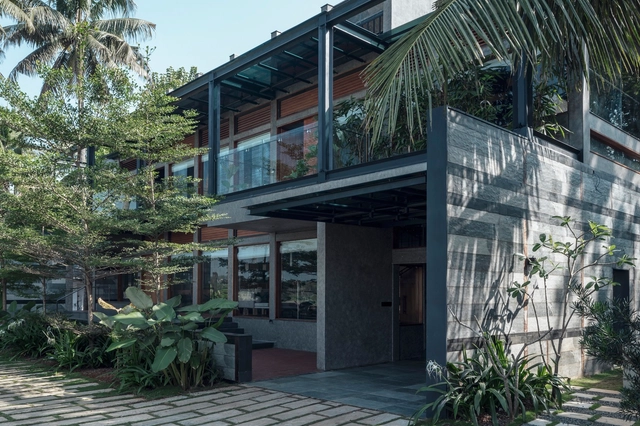 Residência Amalgum / Studio PROMADA - Fotografia de Exterior, Sustentabilidade, Jardim, Fachada, Porta