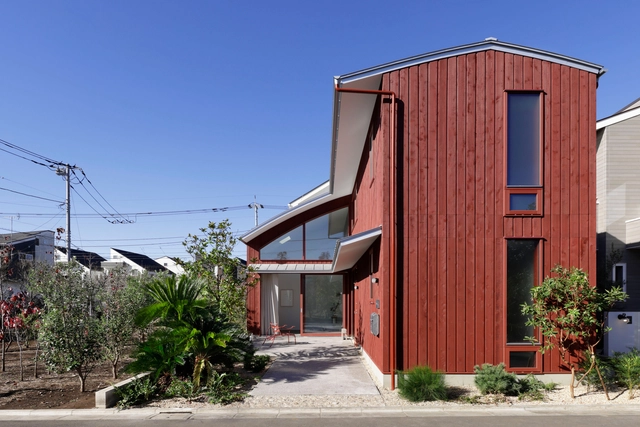 House in Jindaiji / CASE-REAL - Exterior Photography, Houses, Facade, Door