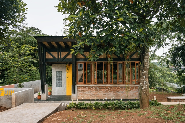 Bogor Mushola Community Center  / CAUKIN Studio - Exterior Photography, Community Center, Garden, Door, Facade