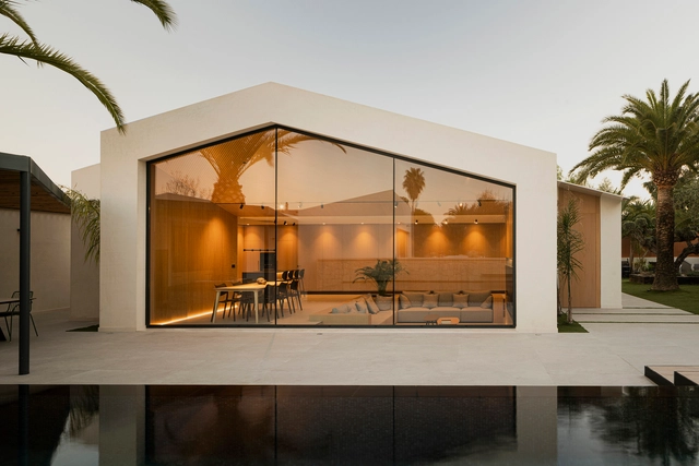 Reforma para Alejandro e Inma / Pablo Muñoz Payá Arquitectos - Fotografia de Interiores, Renovação, Cozinha, Fachada, Porta, Mesa