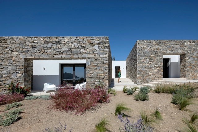 Triangle House / React Architects - Exterior Photography, Houses, Facade, Door
