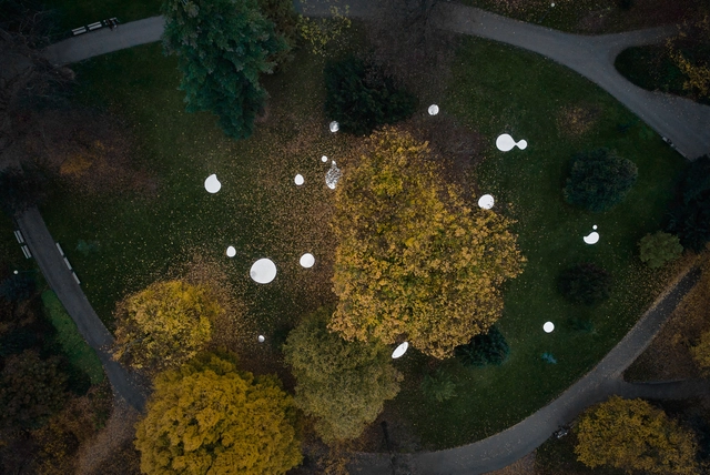 Mirrors of Zlín Installation / Loom on the Moon - Exterior Photography, Exhibition Center, Garden