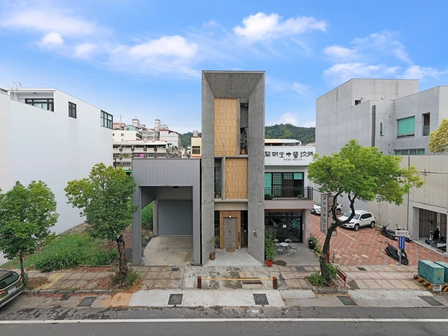 Hyaku Yama / zhaobo.architectural design studio + L&CS studio - Exterior Photography, Restoration, Facade