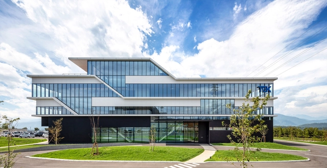 TGK NIRASAKI PLANT / TAISEI DESIGN Planners Architects & Engineers - Exterior Photography, Factory, Facade