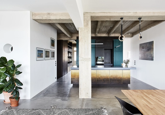 Apartamento Letná / Markéta Bromová - Fotografia de Interiores, Renovação, Cozinha, Fachada, Mesa, Cadeira