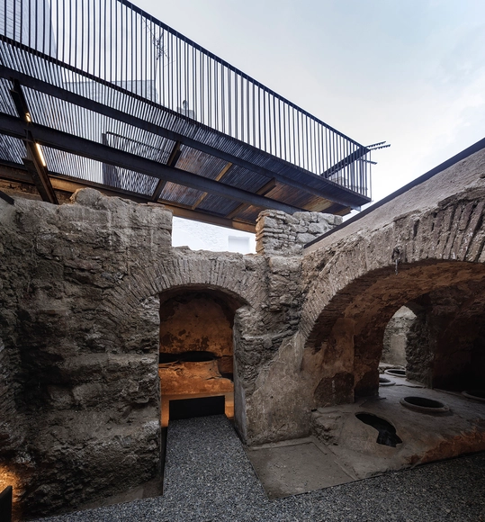 Mirador de los Aljibes / WaterScales arquitectos - Fotografía exterior, Preservación Histórica, Arco, Fachada, Arcada