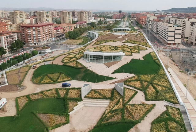 Estação Intermodal, Cúpula e Parque de Felipe VI / Ábalos + Sentkiewicz arquitectos - Fotografia de Exterior, Sustentabilidade, Urbano