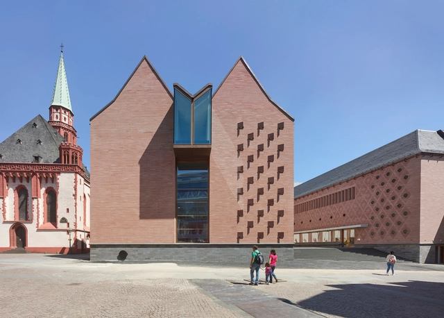 法兰克福历史博物馆 / LRO GmbH & Co. KG Freie Architekten BDA - 建筑图, 博物馆, 表皮, 门, 拱