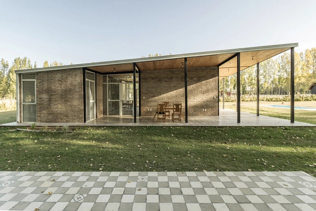 Casa de Campo Pichi / IN Estudio Arquitectura - Fotografía exterior, Casas, Fachada, Puerta