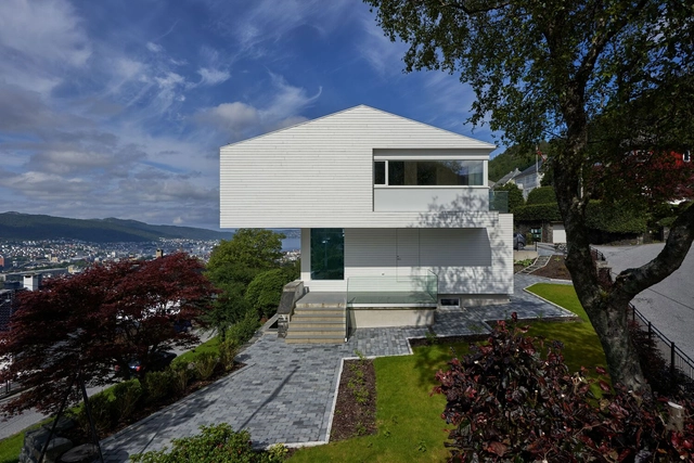 Villa Refsnes / Saunders Architecture - Exterior Photography, Houses, Garden, Stairs, Facade