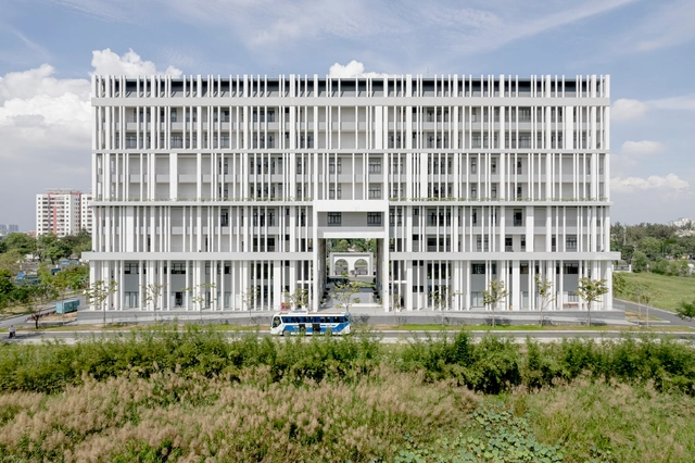 Van Hien University Vietnam / DE-SO Asia - Exterior Photography, University, Facade