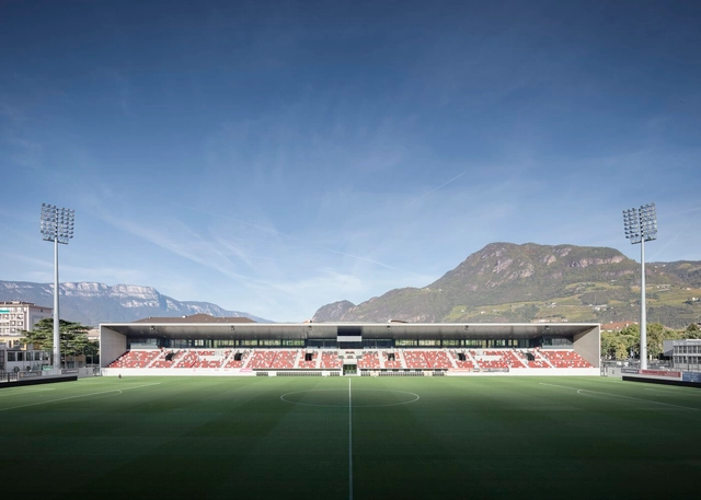 Estádio Drusus em Bolzano / gmp Architects - Fotografia de Exterior, Estádios