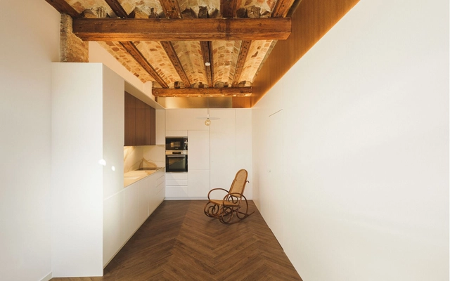 Reforma Rojas / Javier Chulvi Arquitectura e Interiorismo - Fotografía interior, Remodelaciones, Cocina, Fijación Vigas