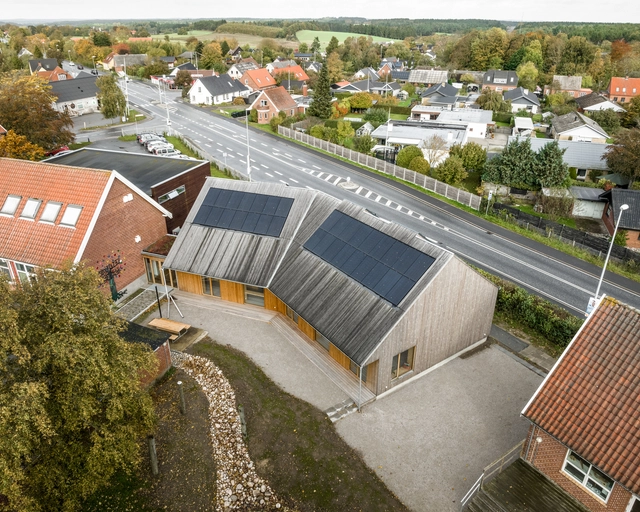 Escuela Feldballe / Henning Larsen - Fotografía exterior, Escuela Primaria, Fachada, Urbano