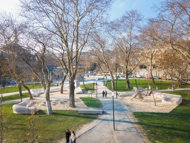 Parque Tophane Playground / Carve  - Fotografia de Exterior, Parque, Jardim, Banco