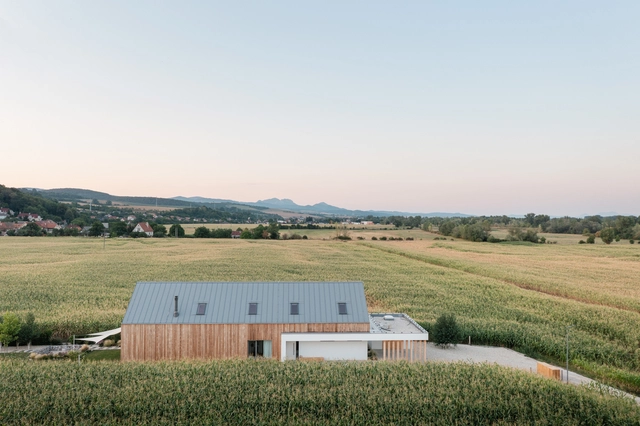 House with Atelier / Monmar ateliér - Exterior Photography, Houses