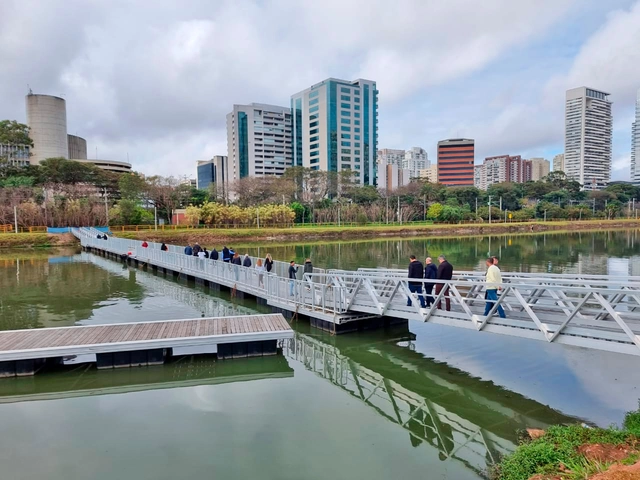 Mais novo parque de São Paulo na margem do Rio Pinheiros apresenta problemas de acessibilidade para quem chega a pé - Imagem de Destaque