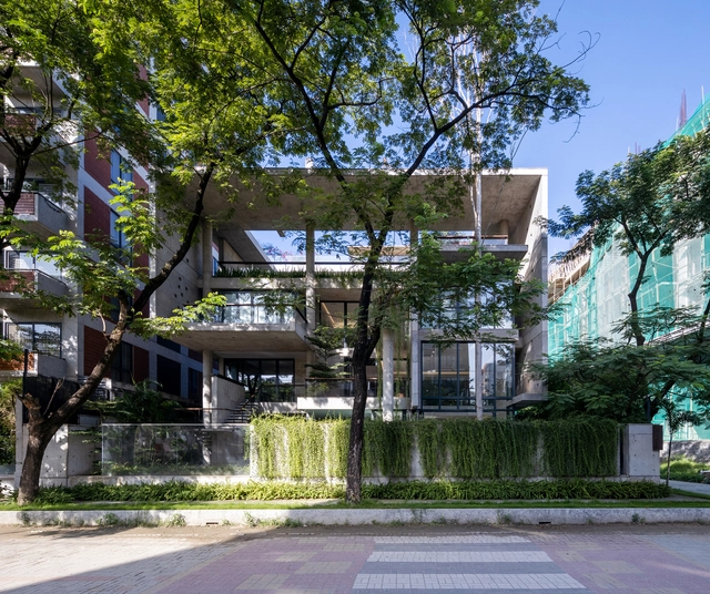 Casa Kakoli Manor / F2A+Partners - Fotografia de Exterior, Casas, Jardim, Fachada