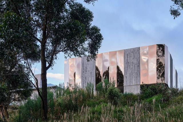 Museo Conmemorativo de Rocky Hill / Crone Architects - Fotografía exterior, Museo, Fachada, Arco, Bosque