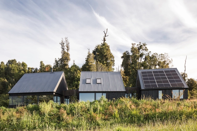 Energia solar na arquitetura latinoamericana: como implementar painéis solares em nossas casas? - Imagem de Destaque