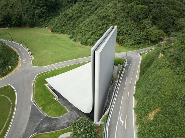 Library in the Valley / Design Center of Haoyuan Group - Exterior Photography, Library