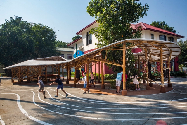 Playground Infinity / Blue Temple - Fotografia de Exterior, Recreação  E Treinamento, Fachada