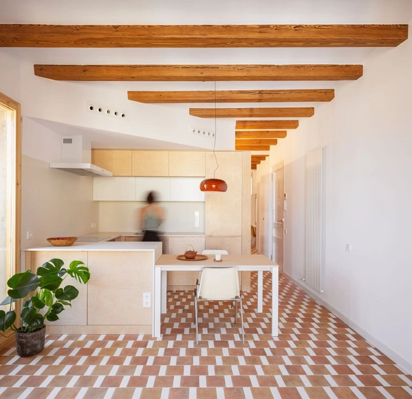Integrated Kitchens in Spanish Homes: 50 Houses that Add Spaciousness and Flexibility - Featured Image