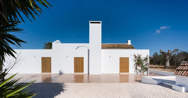 Vivienda rural el cercao / Daroca Arquitectos - Fotografía exterior, Casas, Fachada, Puerta