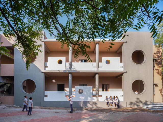 School Under a Neem / Dhulia Architecture Design Studio - Interior Photography, Schools , Facade
