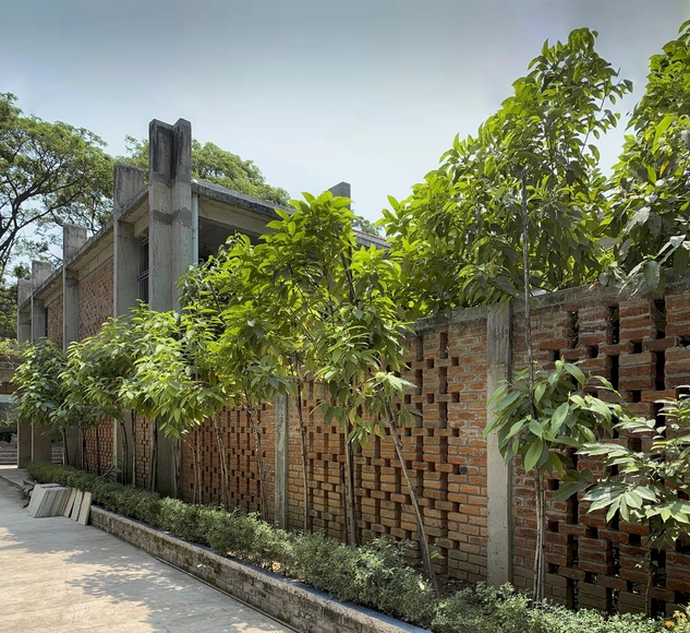 Student’s Hostel / Studioboxx - Exterior Photography, Dorms, Garden, Fence, Facade, Arch