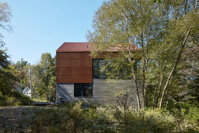 Casa Chester / Mackay-Lyons Sweetapple Architects - Fotografia de Exterior, Casas, Fachada, Floresta