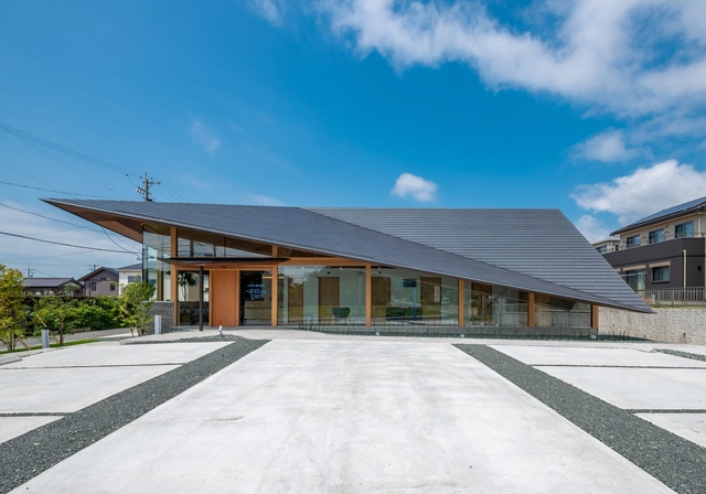 Toyohashi Orthodontic Office / TSC Architects - Exterior Photography, Dental Clinic, Door, Facade