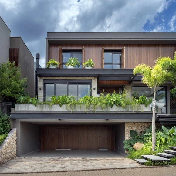 Casa FR / J.A. Becker Arquitetura e Construções - Fotografia de Exterior, Casas, Jardim, Fachada, Porta