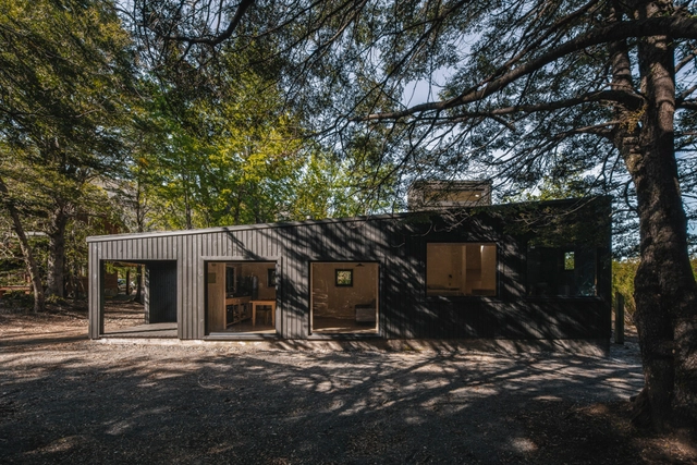 Refugio S / ECGP - Elisa Cifuentes & Giuliano Pastorelli Arquitectos - Fotografía exterior, En Detalle, Fachada, Bosque