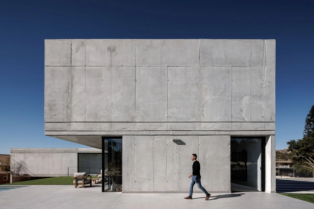 Casa detrás de un muro / La Mirateca - Fotografía exterior, En Detalle, Fachada