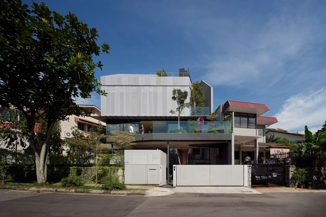 House of Mdm SC / JL Architects + LST Architects + Spatial Anatomy - Exterior Photography, Houses, Facade, Door
