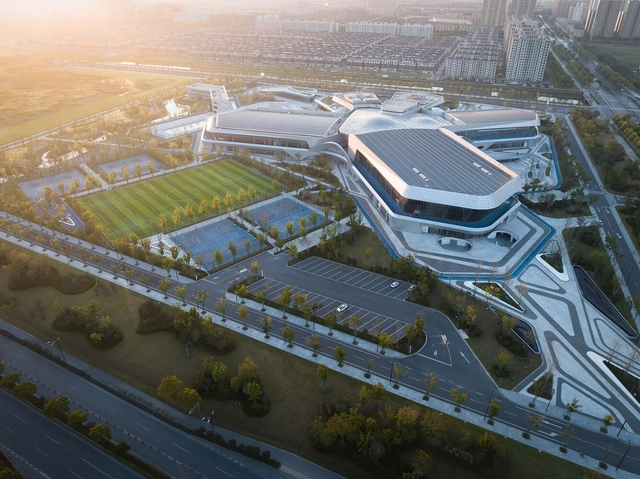 Tongxiang National Fitness Center and Li Ning Sports Park / PT Architecture Design - Exterior Photography, Recreation & Training, Cityscape