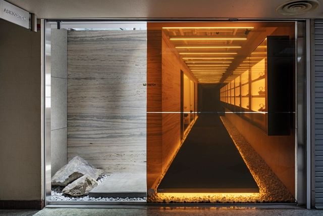 ASKWATCH Nakano Store / Kenta Nagai Studio - Interior Photography, Retail Interiors, Facade, Door, Column