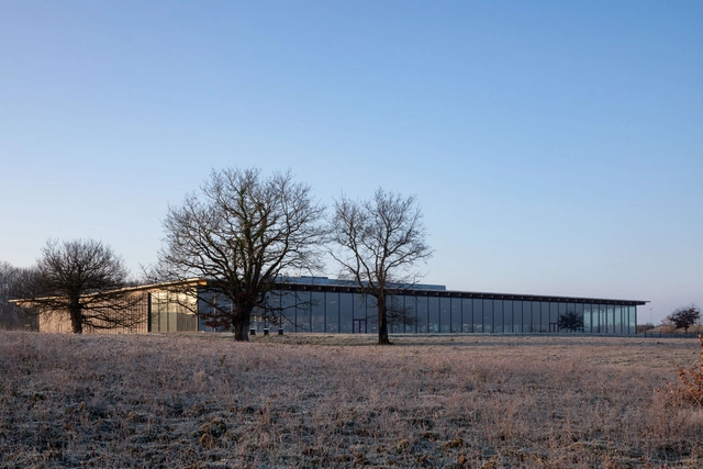 Fábrica LV 2 na França / DE-SO - Fotografia de Exterior,  Sustentabilidade E Design Ecológico