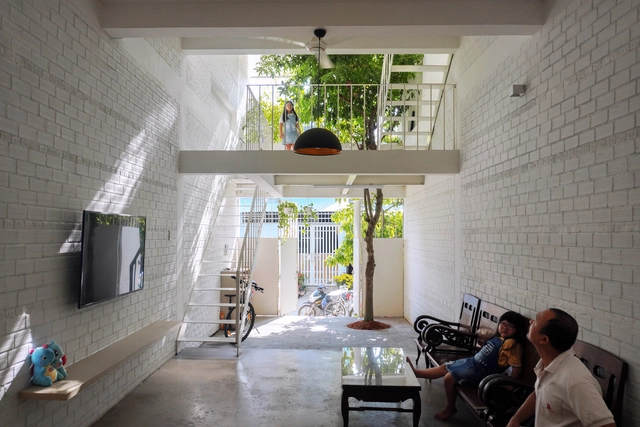Empty box House / TAA DESIGN - Interior Photography, Houses, Arch, Chair